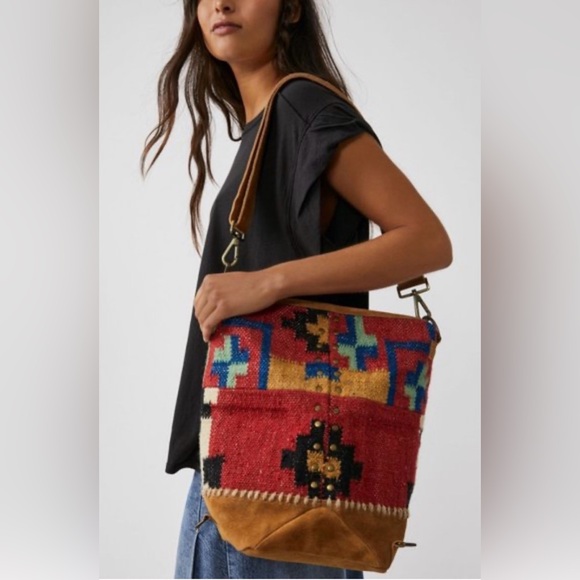 NWT Free People Heat Wave Sling Bag Warm Meadow - Picture 16 of 16